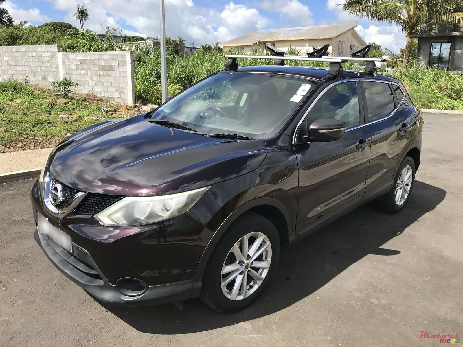 2015' Nissan Qashqai Acenta Multimedia pack photo #3