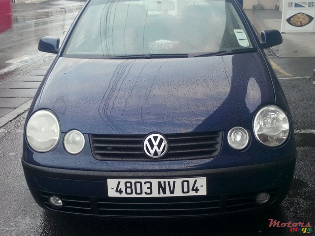 2004' Volkswagen Polo photo #1