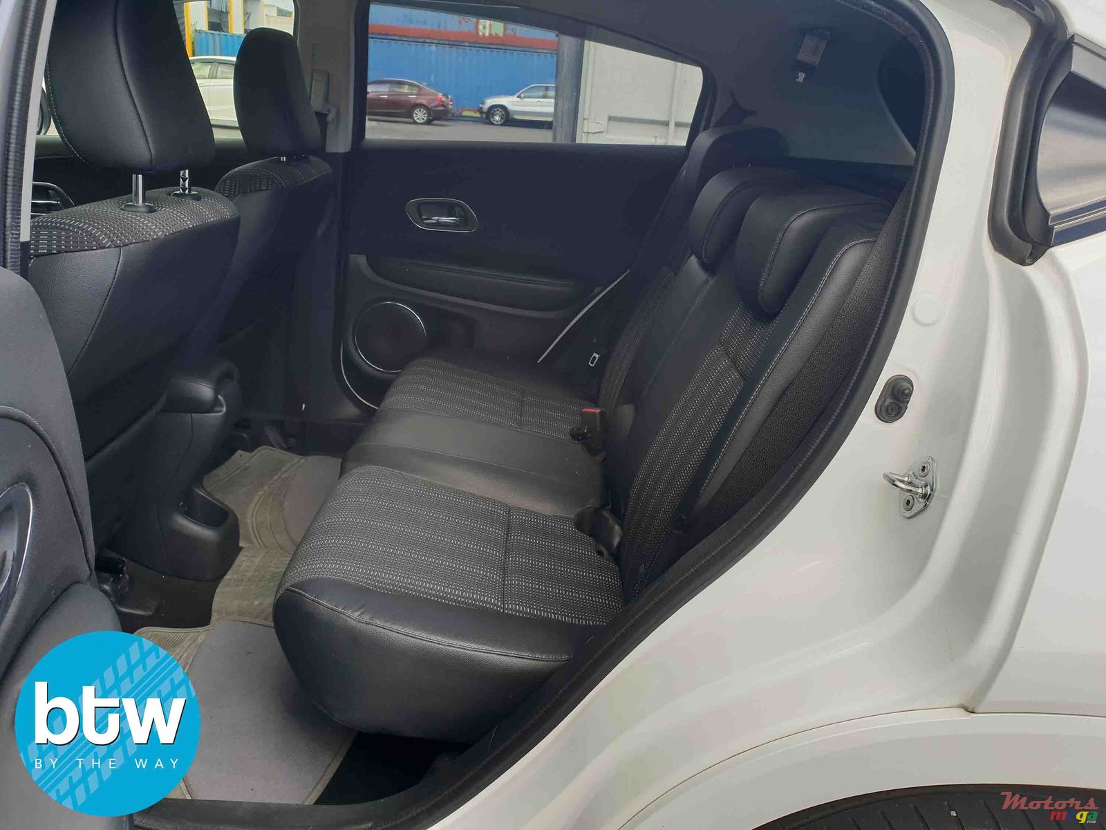 2014' Honda Vezel Hybrid photo #3