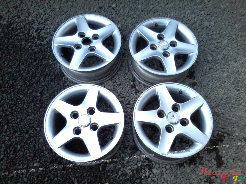 2000' Peugeot photo #1