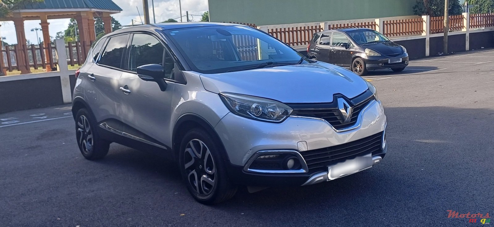 2016' Renault Captur photo #1