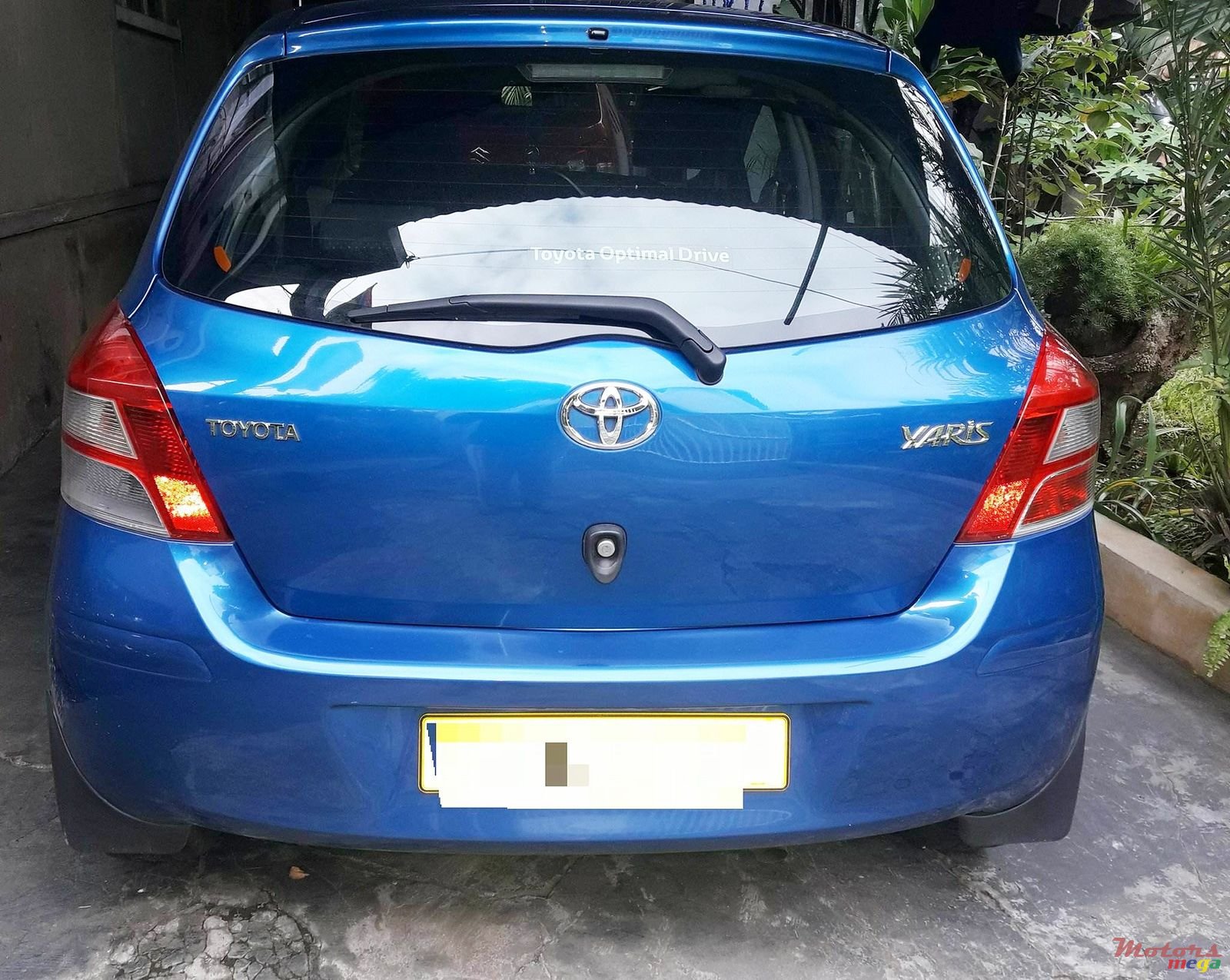 2010' Toyota Yaris photo #2