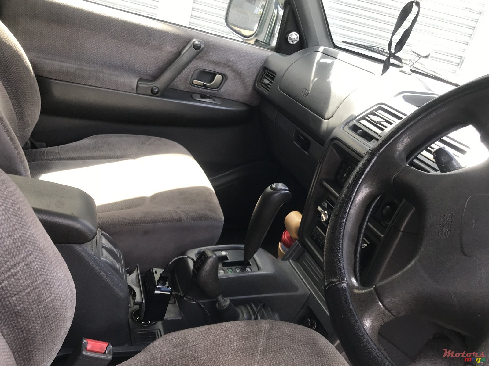 1999' Mitsubishi Pajero v46 sxf photo #6