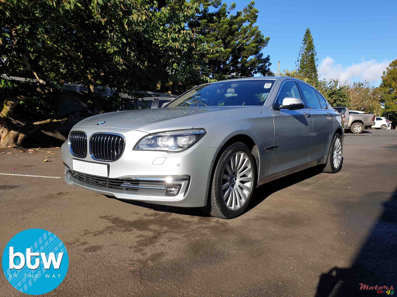 2014' BMW 7 Series 750i photo #2