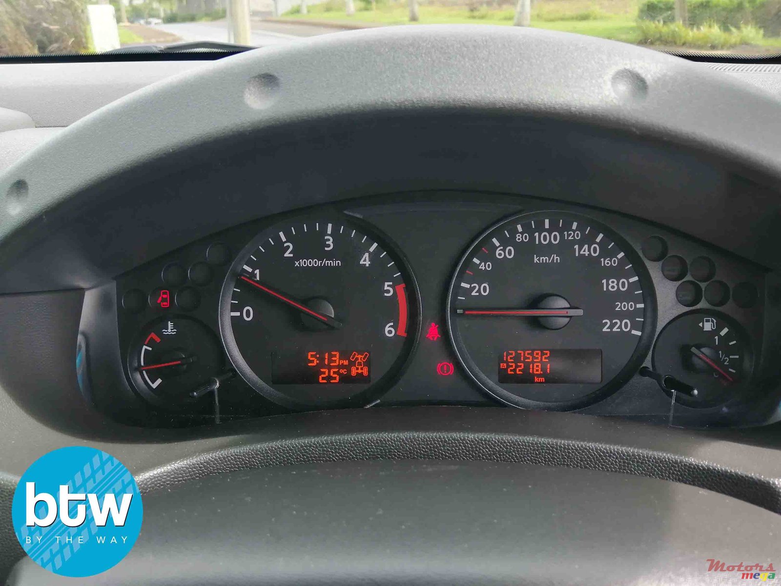 2010' Nissan Navara photo #7