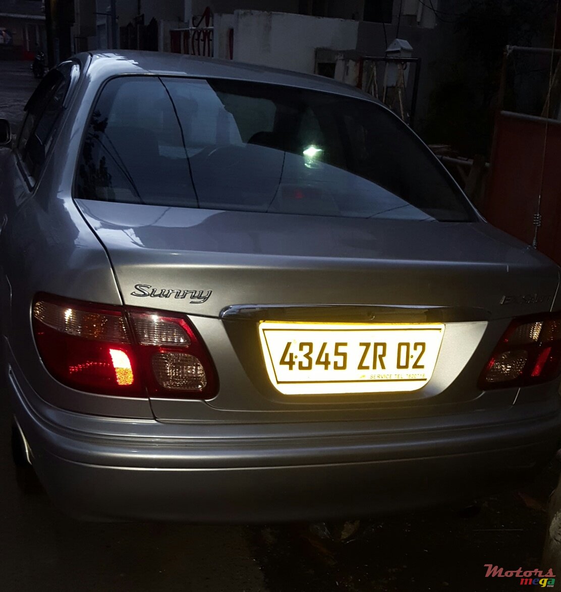 2002' Nissan N16 FULL OPTION photo #2