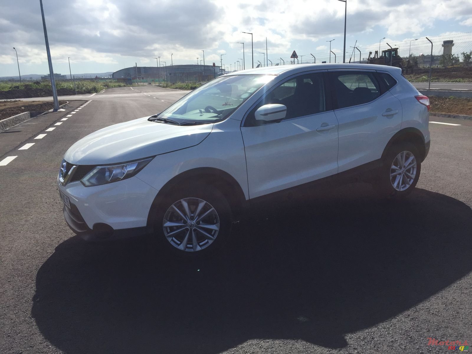 2015' Nissan Qashqai 1.2 TURBO ACCENTA photo #2