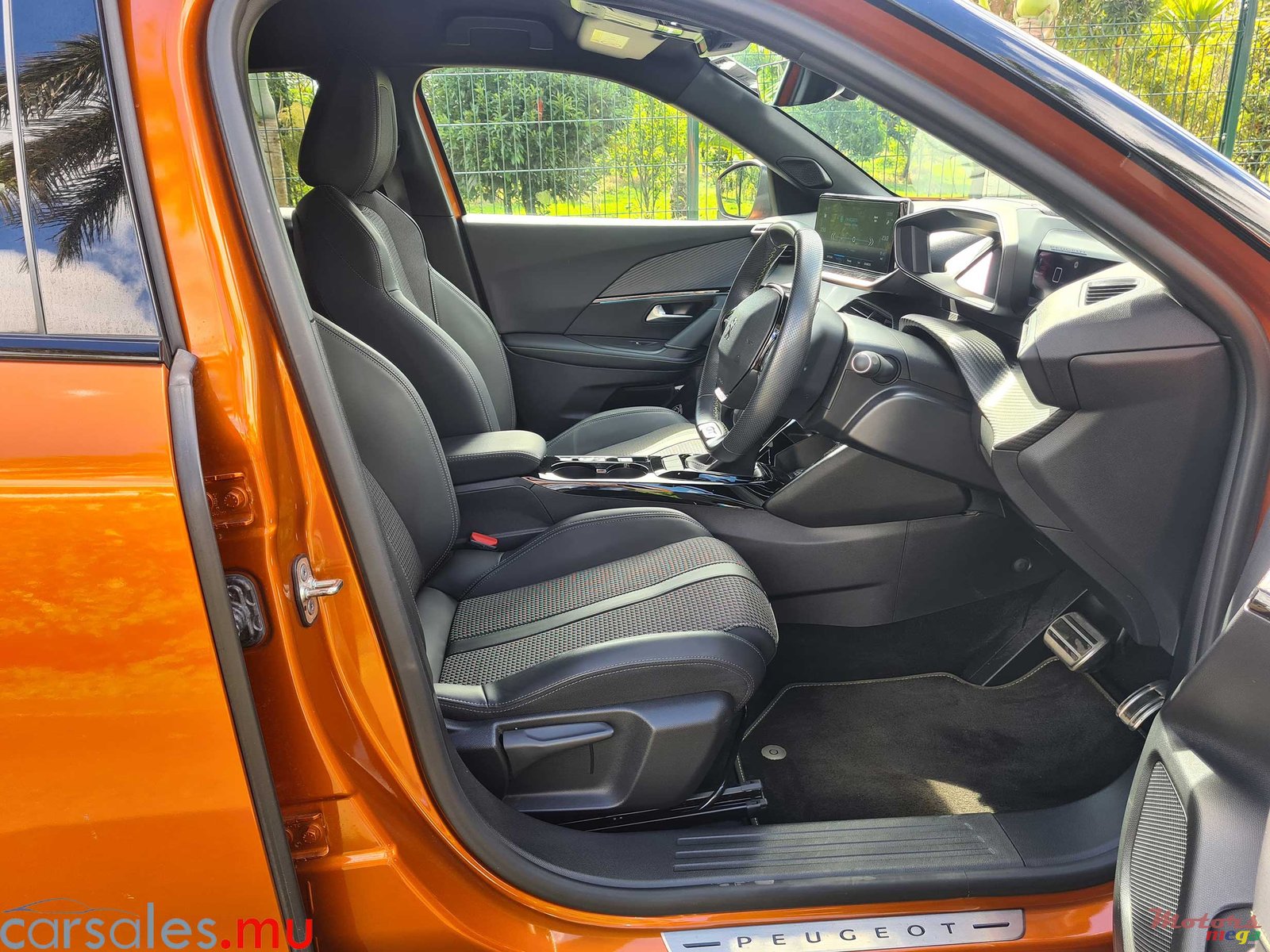 2023' Peugeot 2008 GT Line 1.2 Puretech photo #5