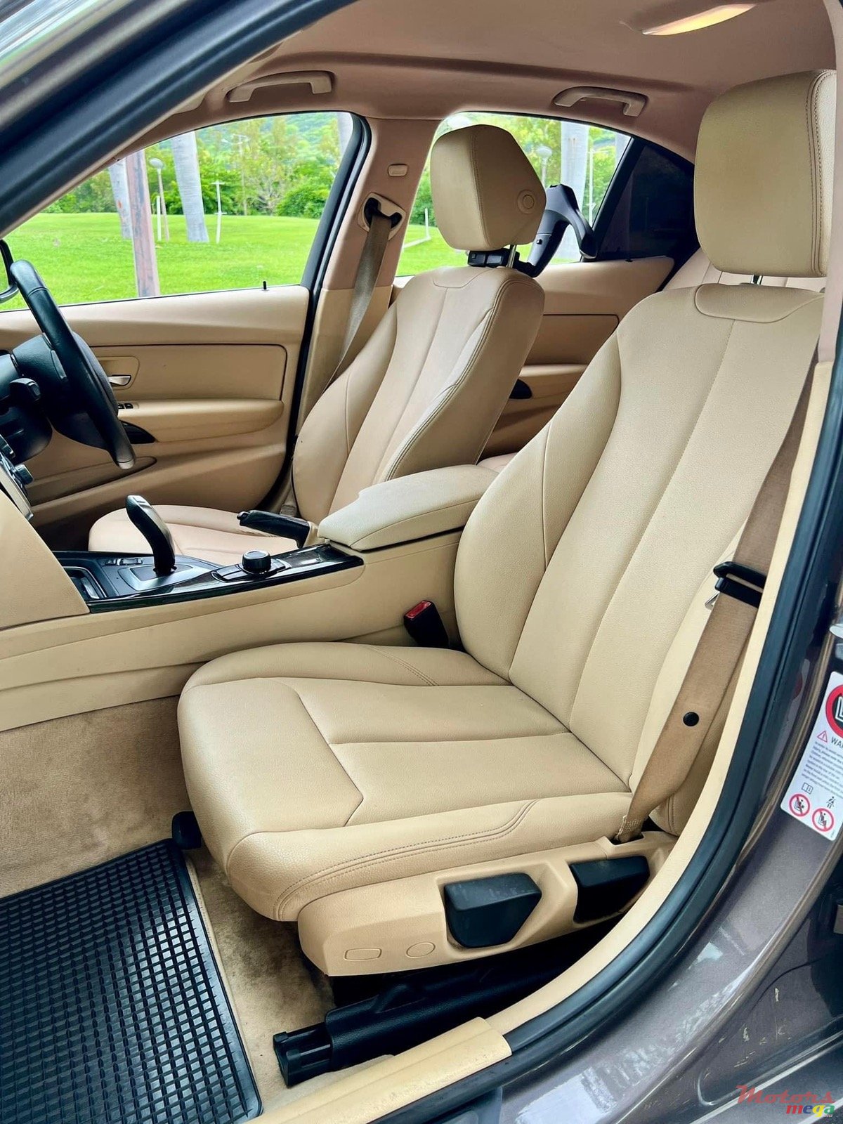 2014' BMW 316 photo #6