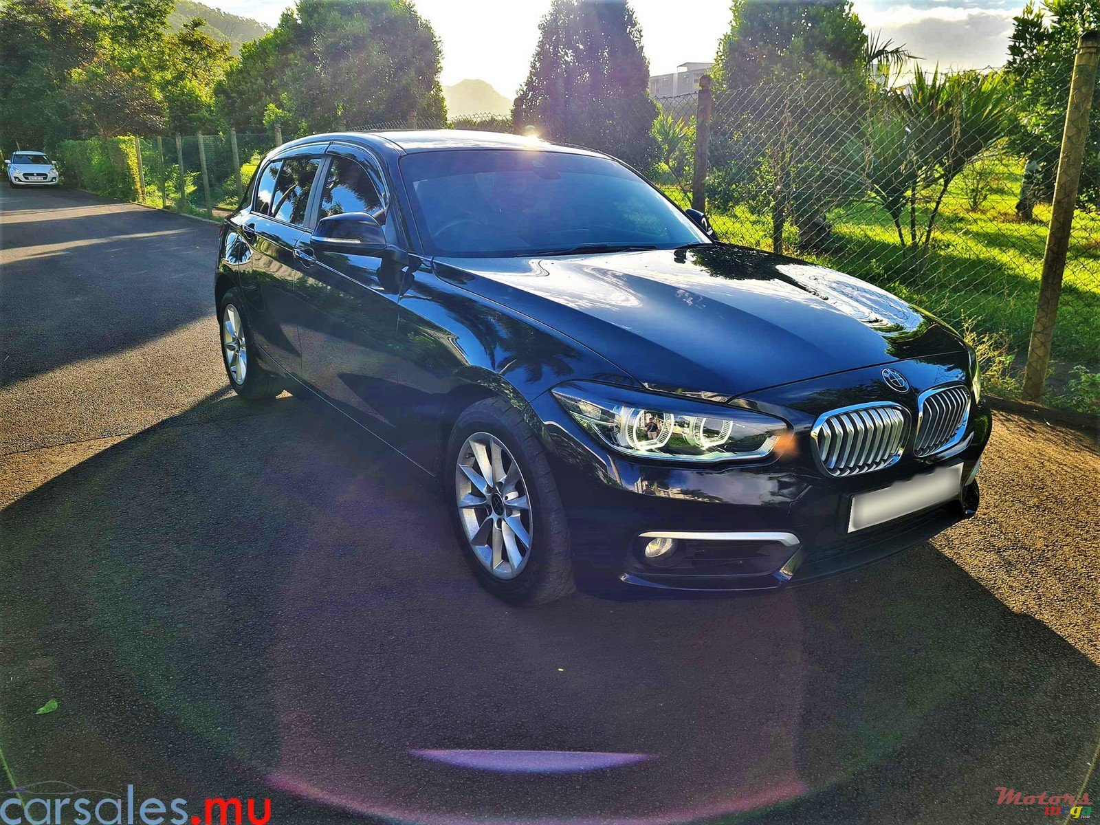 2016' BMW 118 i photo #2