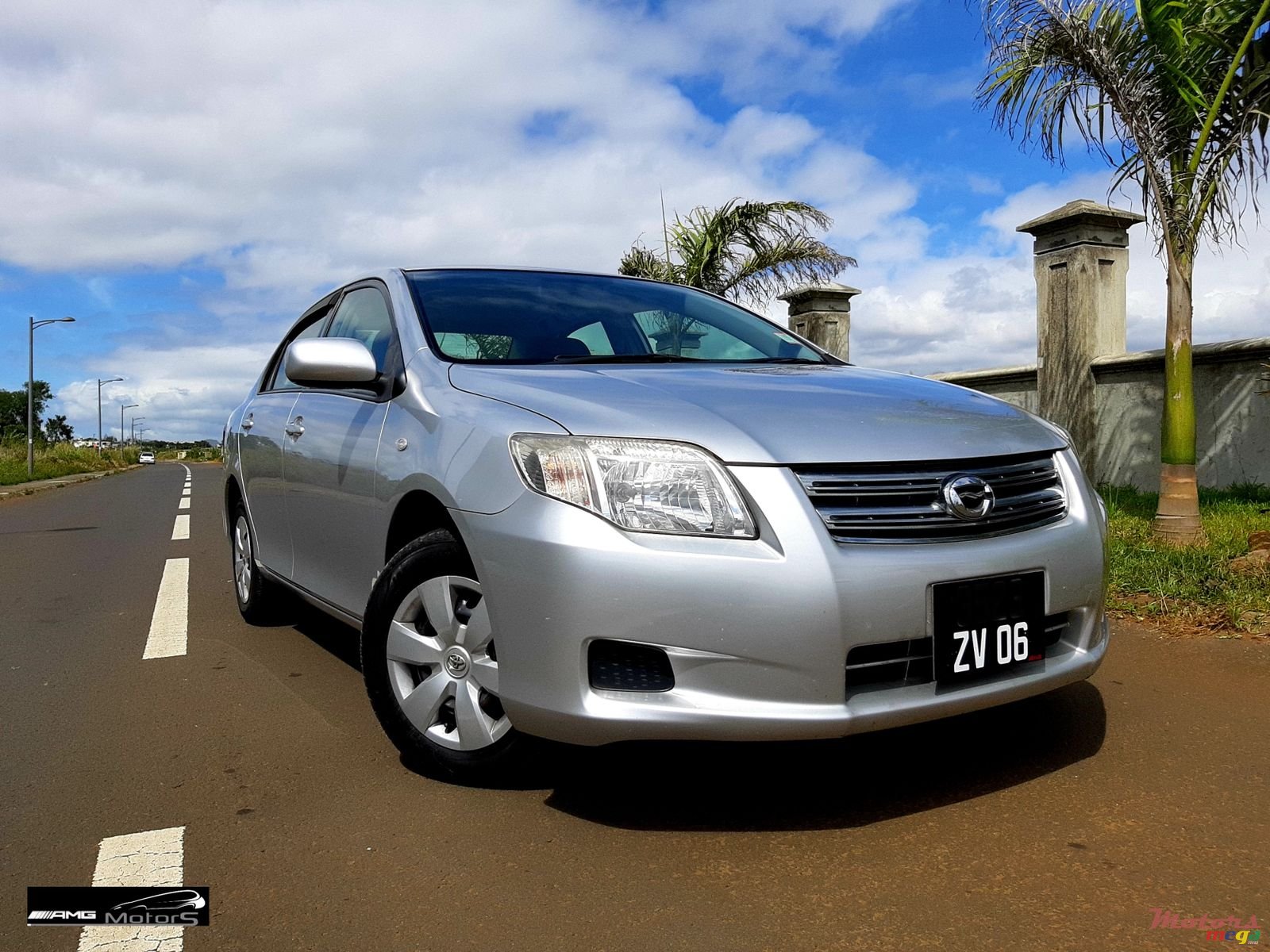 2006' Toyota Axio X photo #1