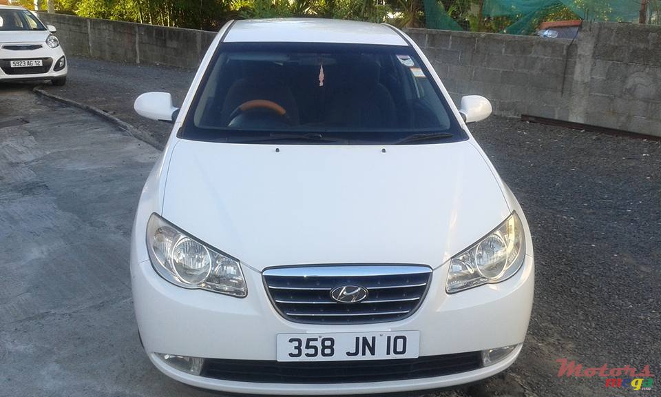 2010' Hyundai Elantra photo #4