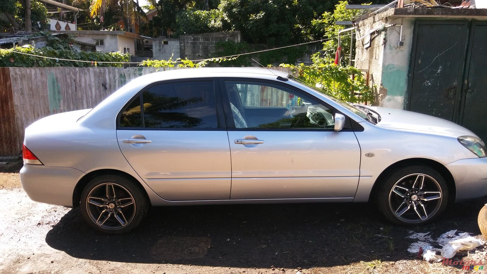 2006' Mitsubishi Lancer photo #4