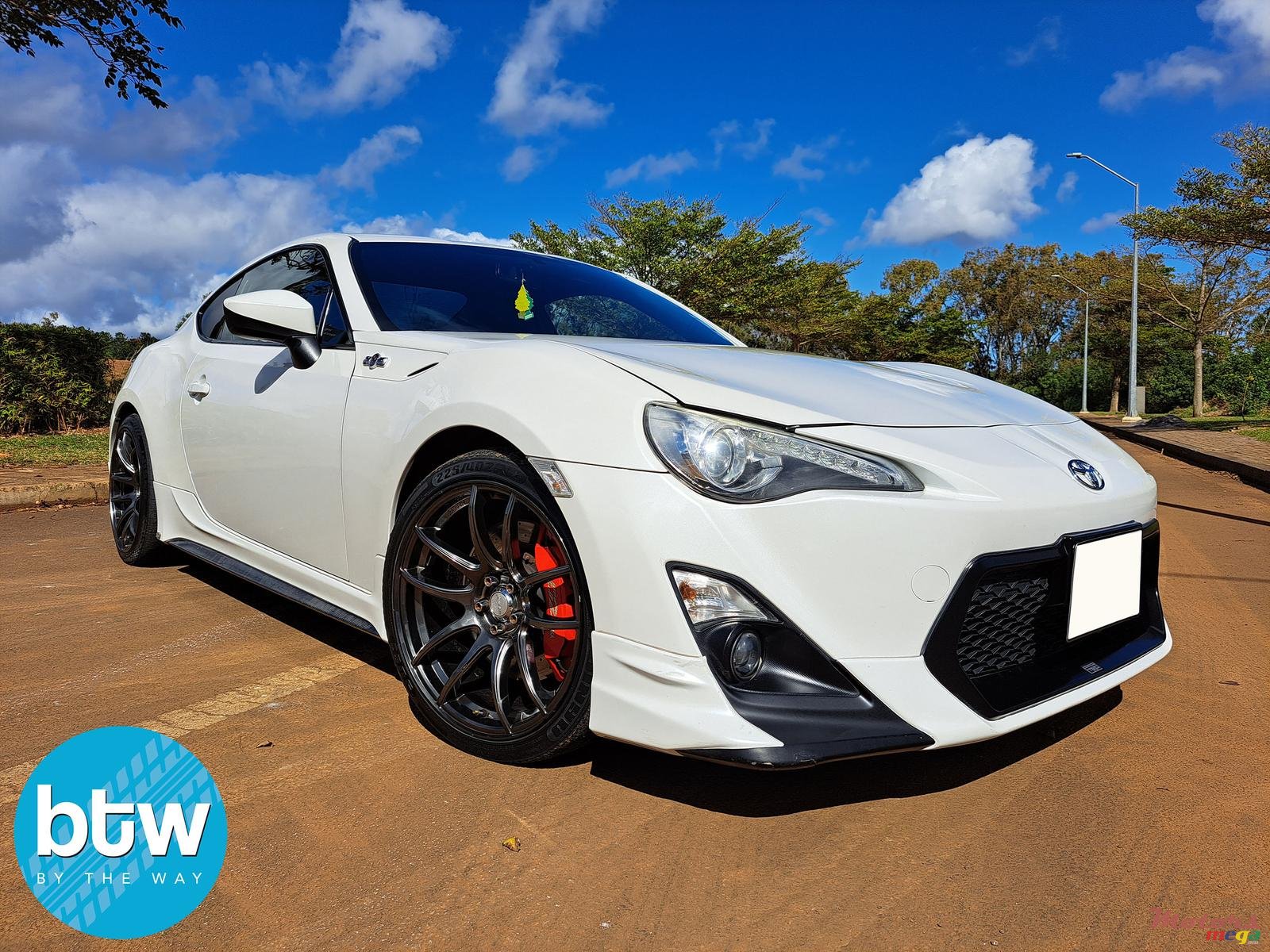 2012' Toyota GT86 photo #1