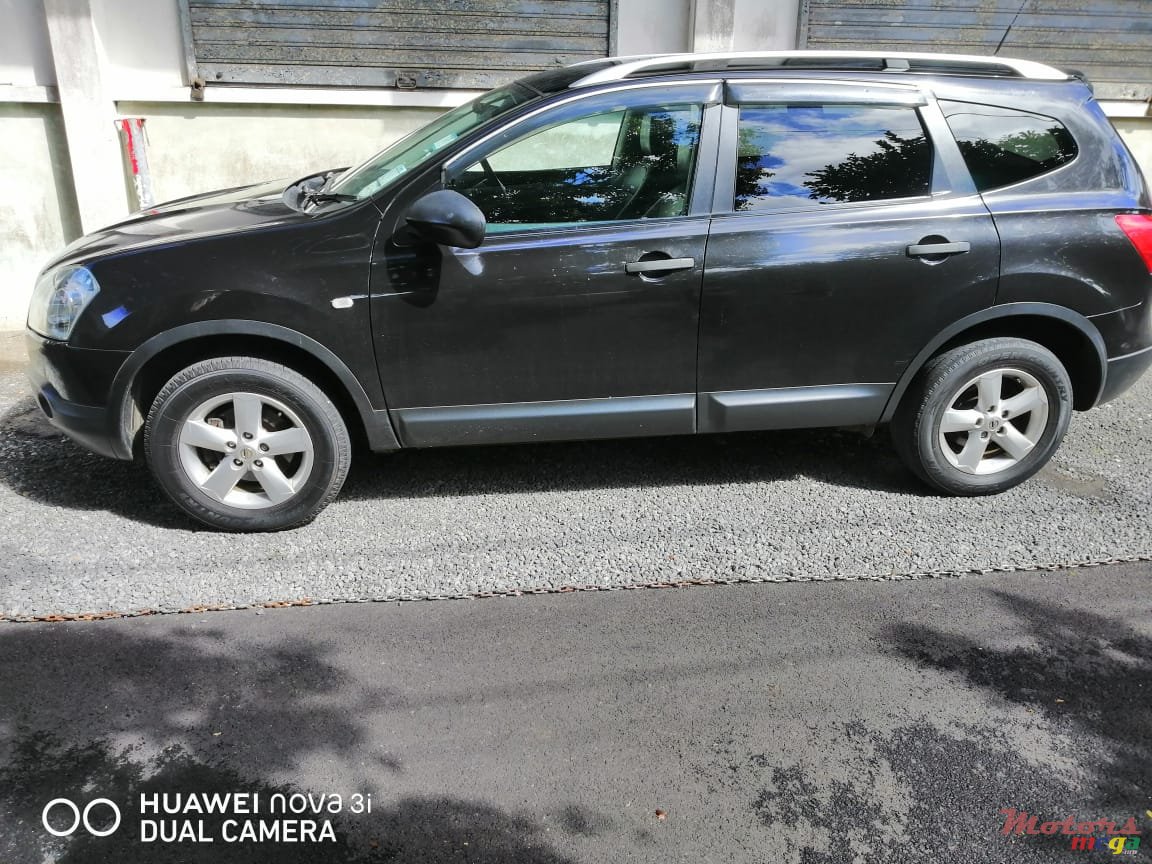2009' Nissan Qashqai+2 photo #2