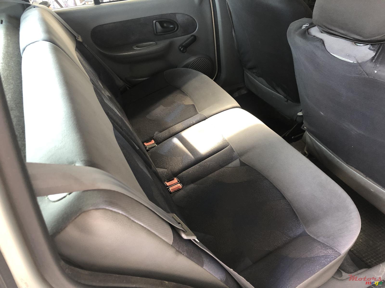 2002' Renault Clio photo #4