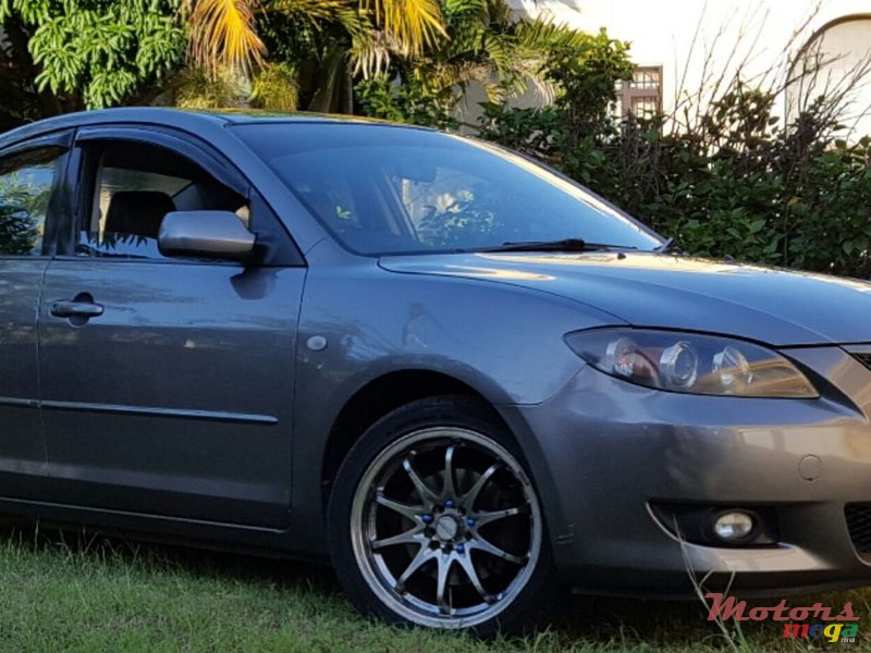 2004' Mazda 3 photo #2