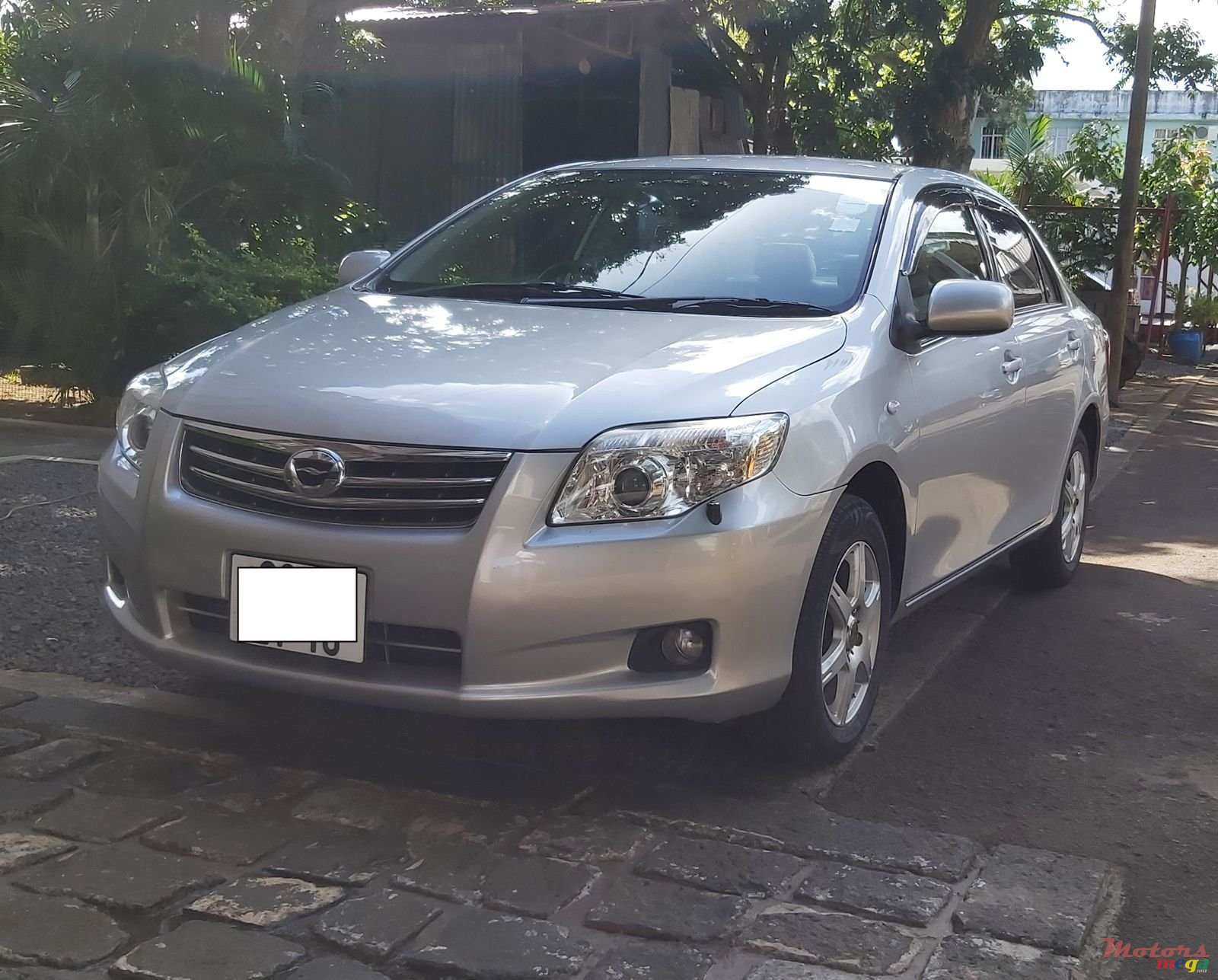 2010' Toyota Axio photo #2