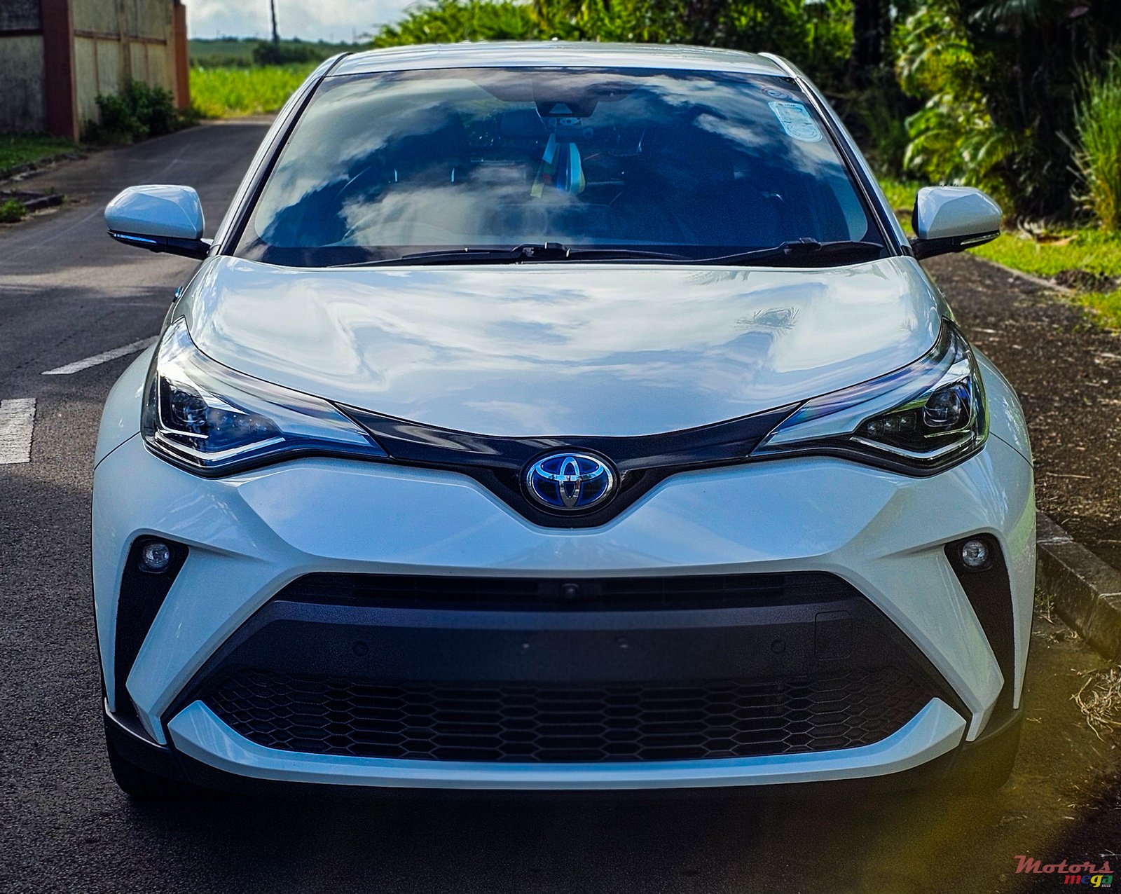 2020' Toyota C-HR photo #4