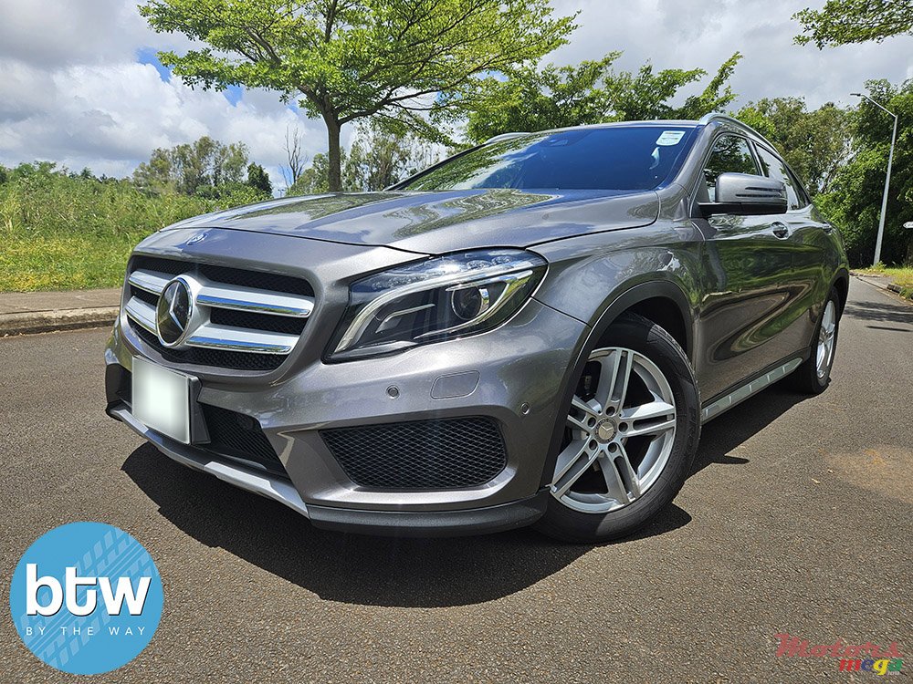 2016' Mercedes-Benz GLA 180 photo #2