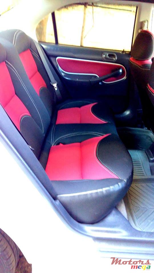 2000' Honda photo #5