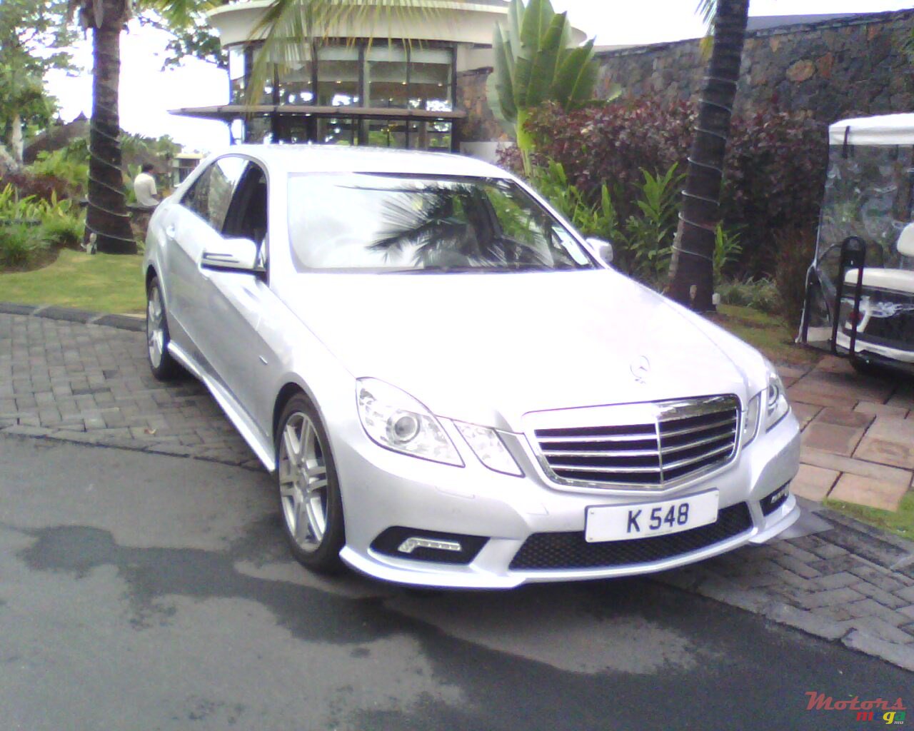 2010' Mercedes-Benz E-Class E 250 photo #1