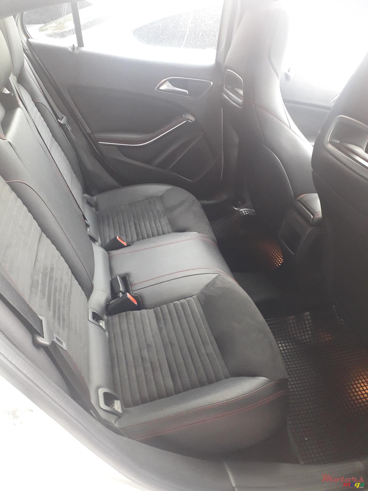 2016' Mercedes-Benz GLA-Class GLA 200 AMG photo #4