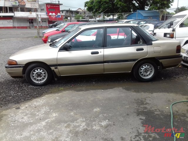 1993' Ford Laser photo #2