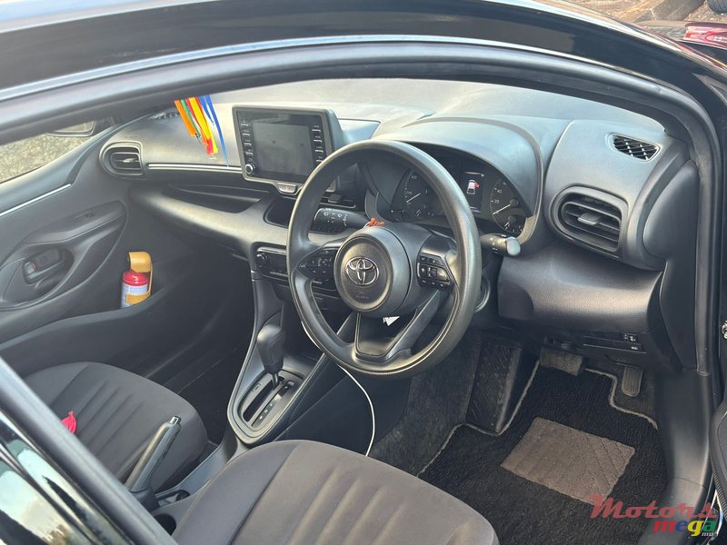 2020' Toyota Yaris photo #7