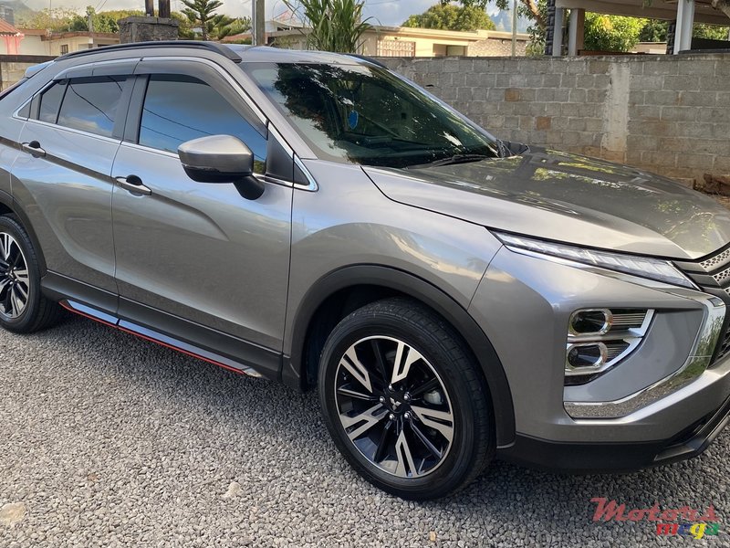 2021' Mitsubishi Eclipse Cross SUV photo #2