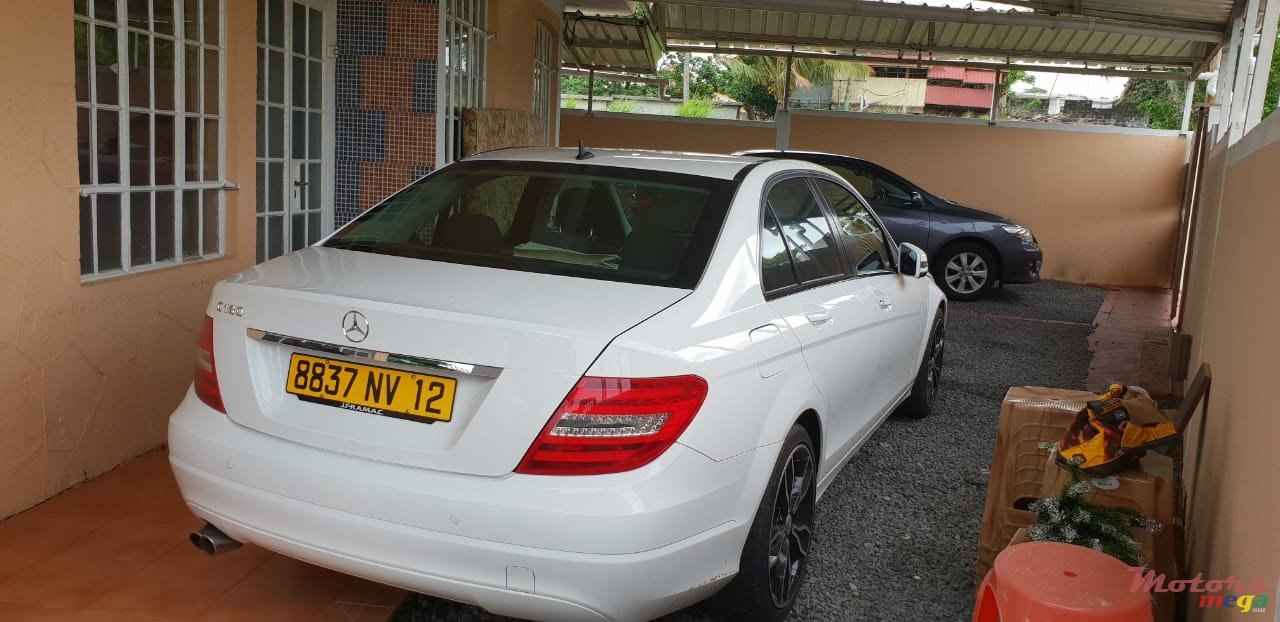 2012' Mercedes-Benz C-Class 180 photo #2
