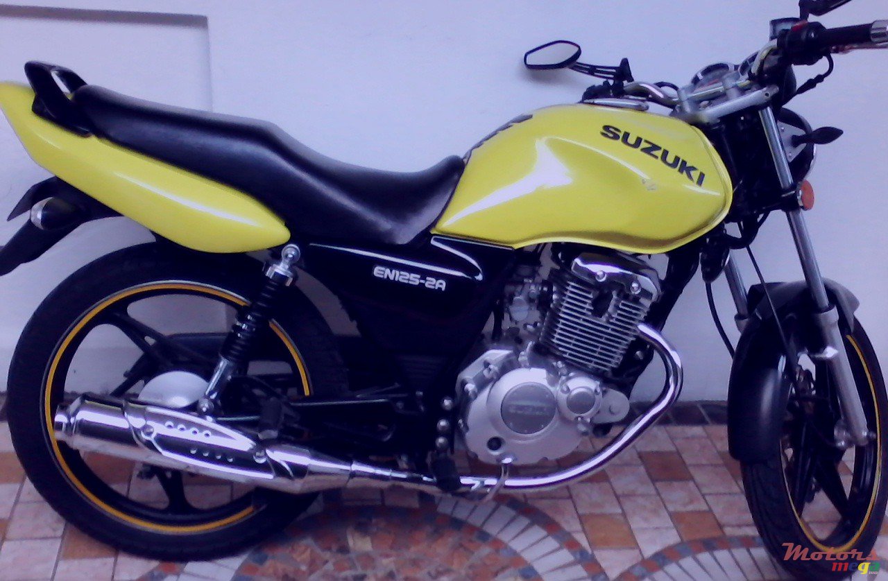 2013' Suzuki EN-2A photo #1