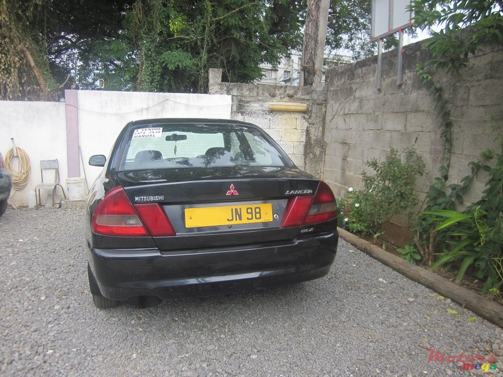 1998' Mitsubishi Lancer GLX photo #2
