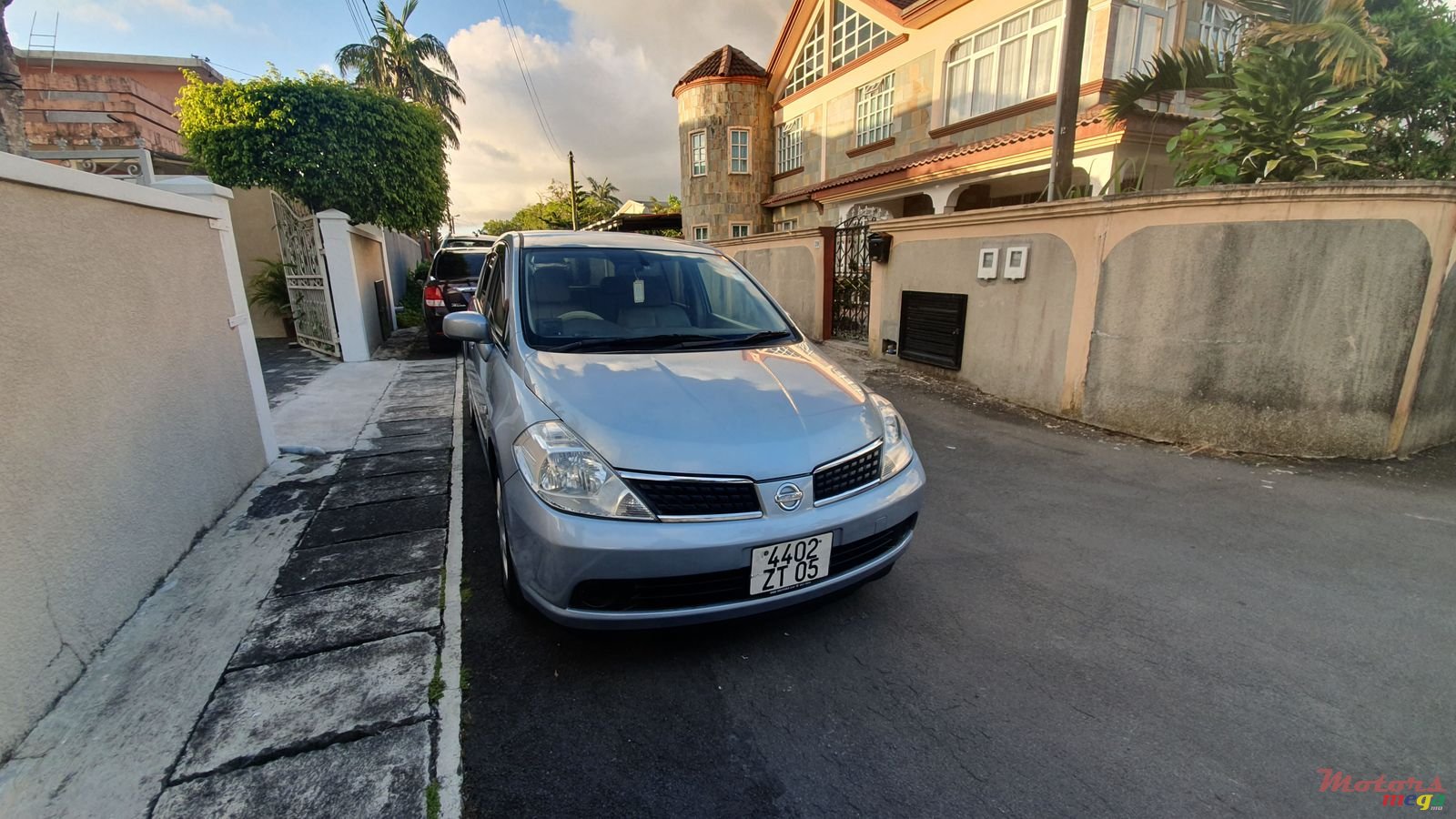 2005' Nissan Tiida photo #6