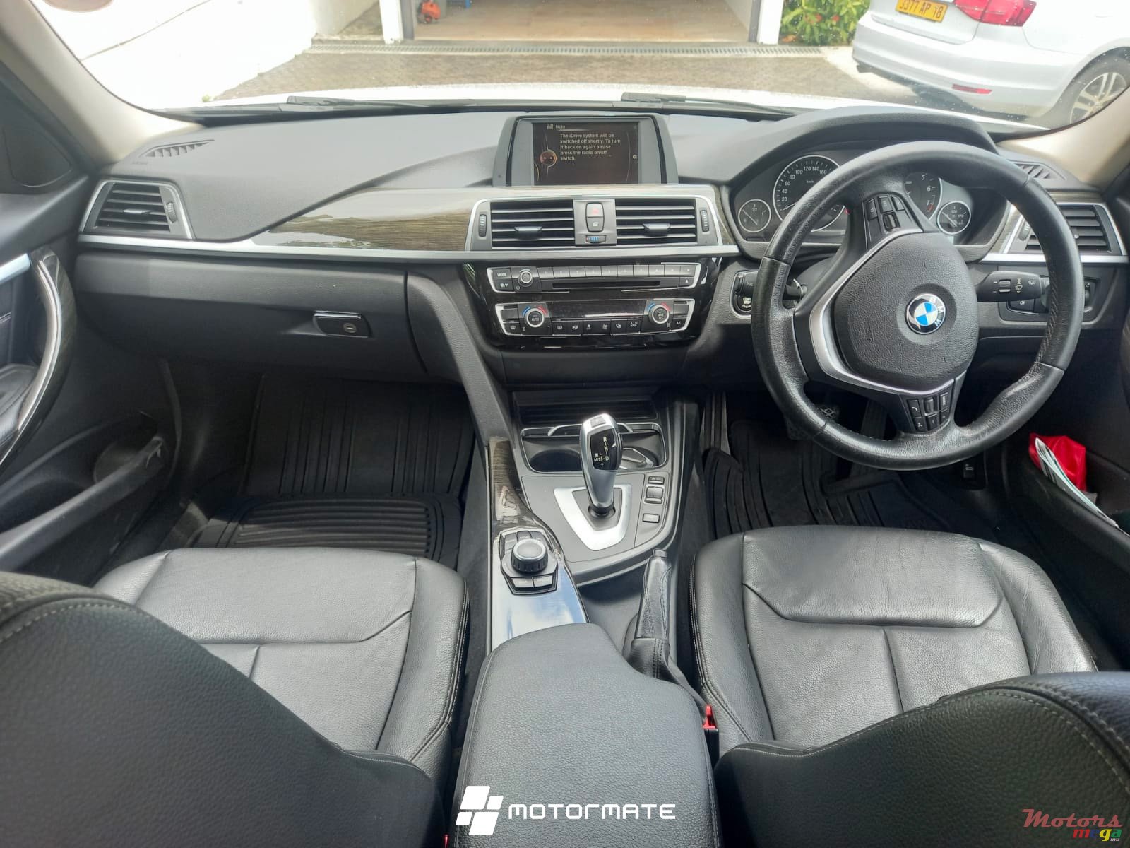 2017' BMW 3 Series photo #6