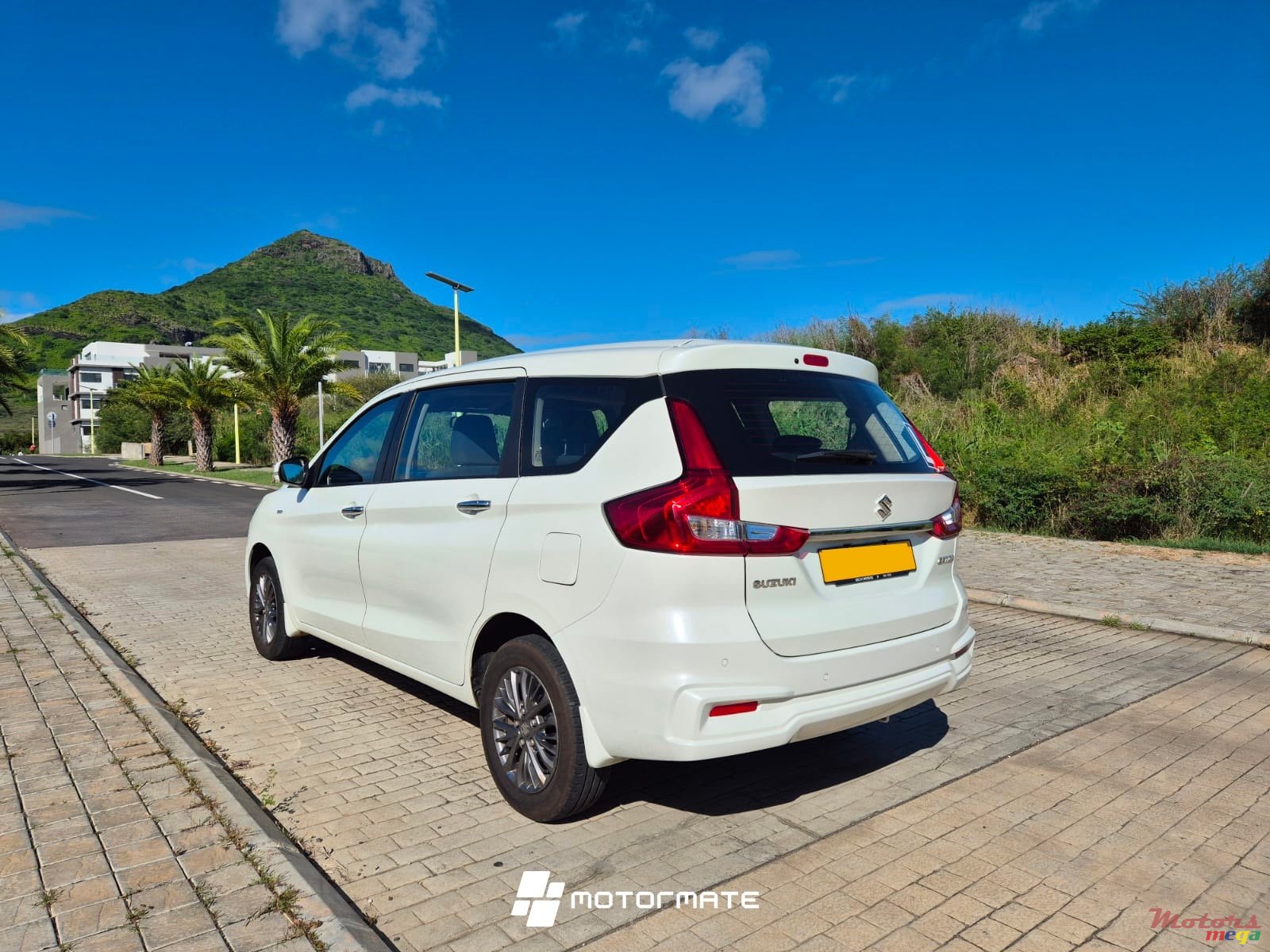 2021' Suzuki ERTIGA photo #3
