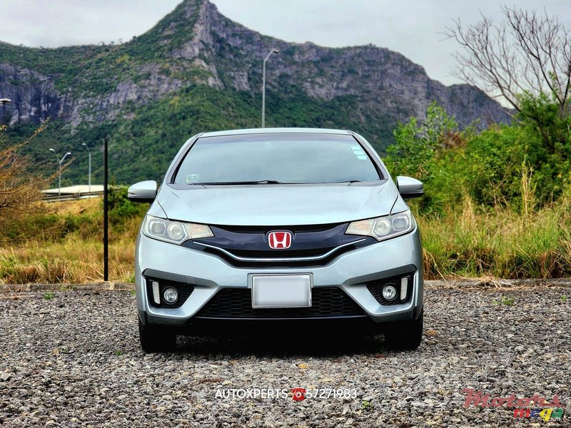 2015' Honda Fit photo #1