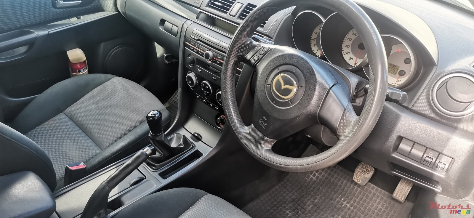 2006' Mazda Axela photo #2