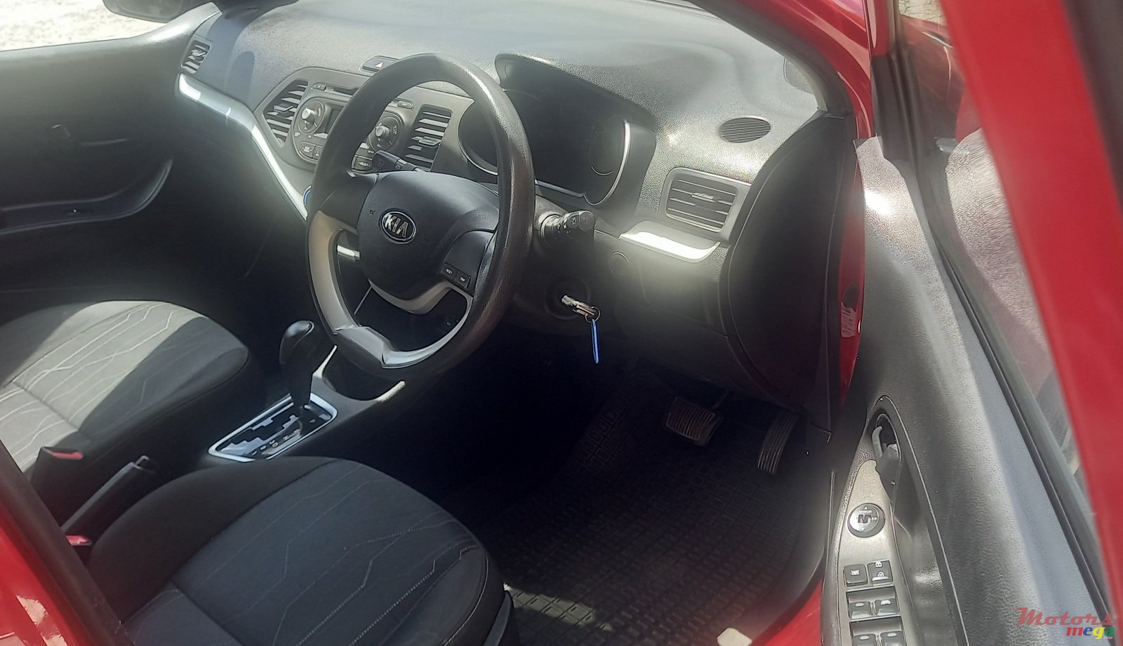 2017' Kia Picanto photo #5