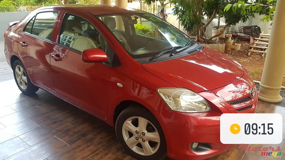 2007' Toyota Yaris Sedan photo #3