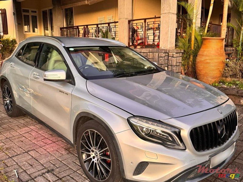 2015' Mercedes-Benz GLA 200 photo #1