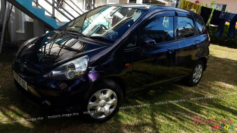 2005' Honda fit  photo #3