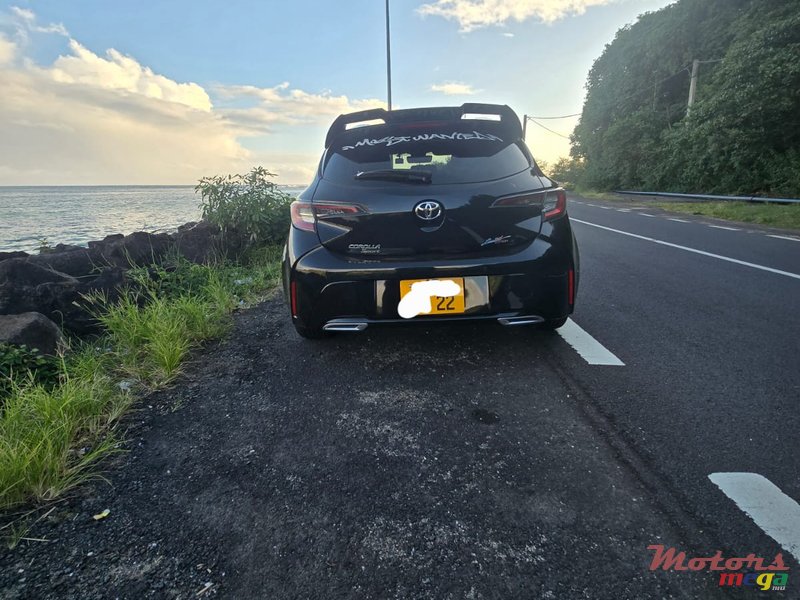 2022' Toyota Corolla photo #2