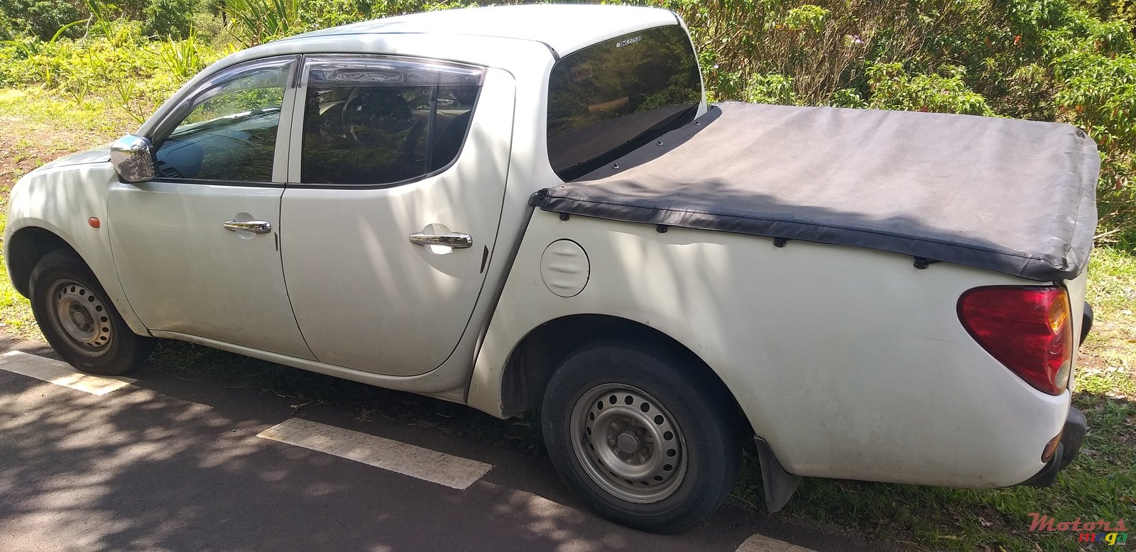 2008' Mitsubishi L 200 photo #2