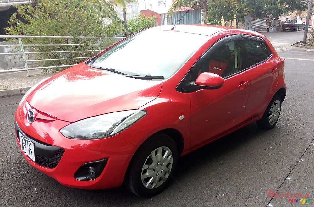 2011' Mazda Demio photo #1