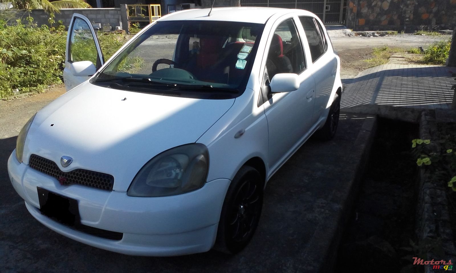 2000' Toyota Vitz photo #6