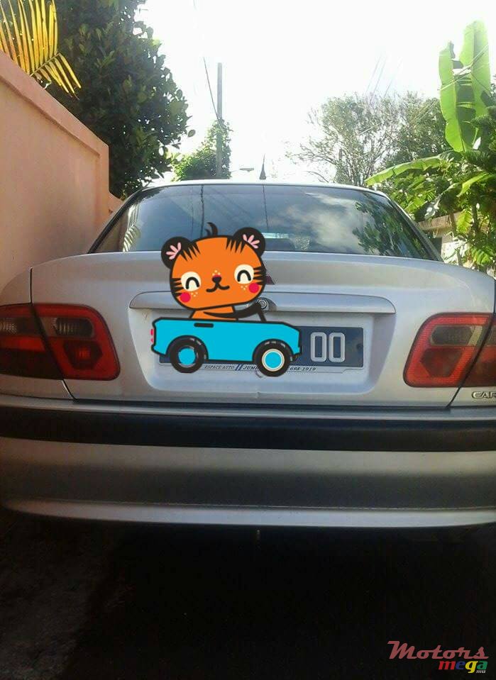 2000' Mitsubishi Carisma photo #2