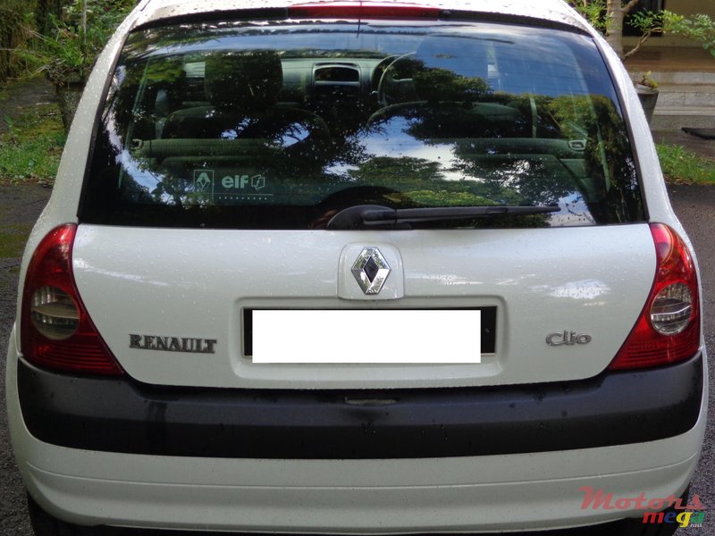 2005' Renault Clio 2 photo #2