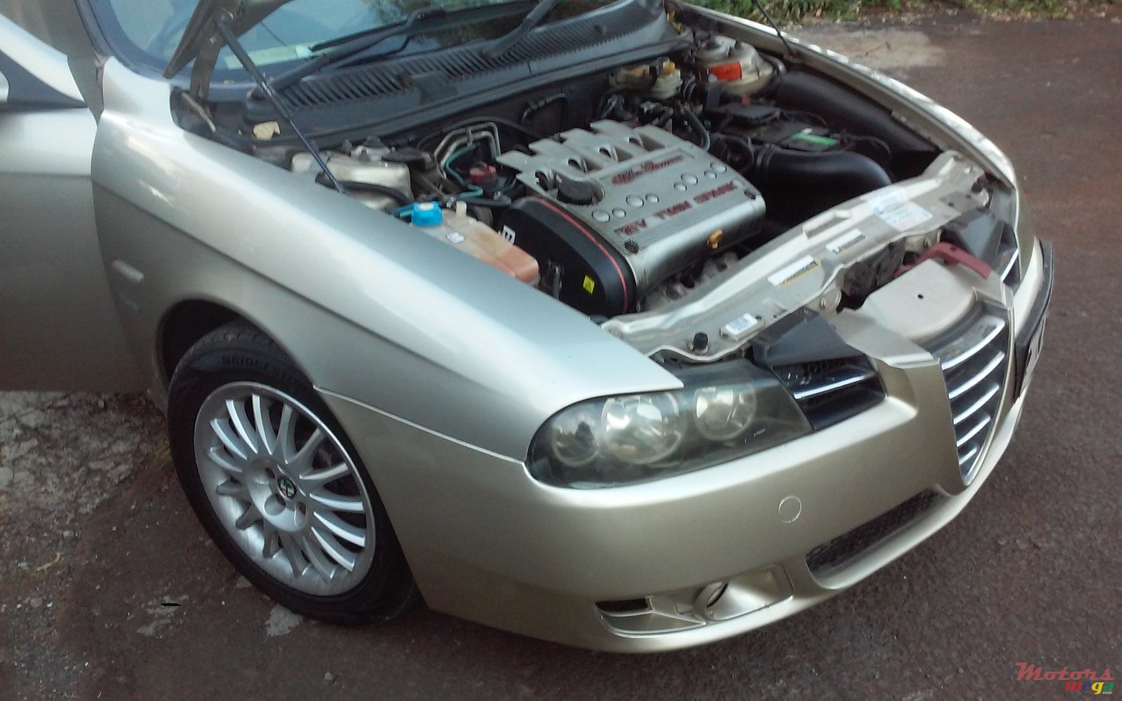 2004' Alfa Romeo 156 photo #1