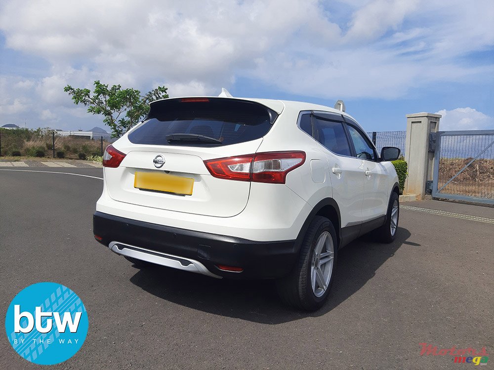 2015' Nissan Qashqai photo #4
